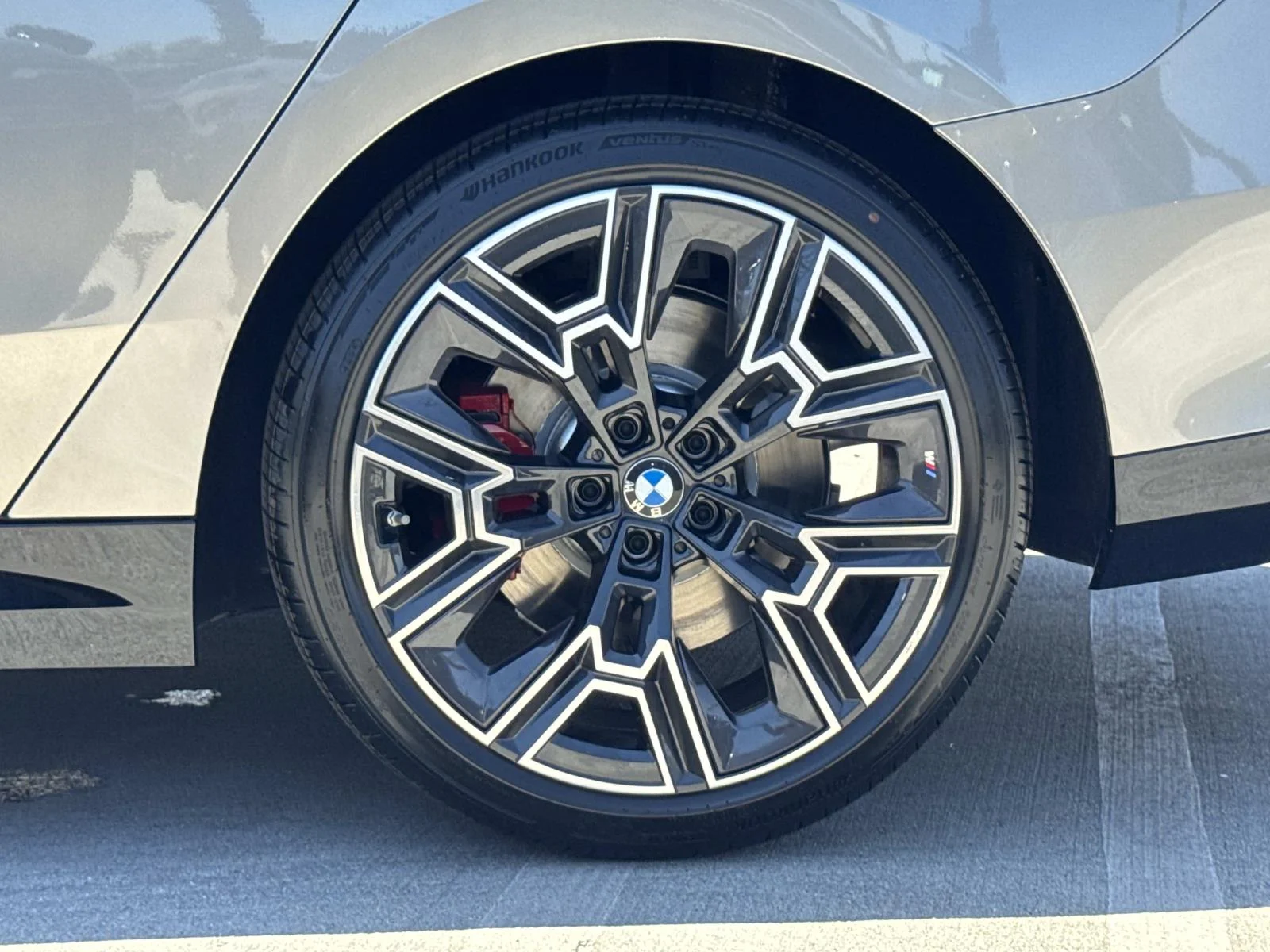 New 2027 Oxide Grey Metallic BMW 530i Sedan image 6