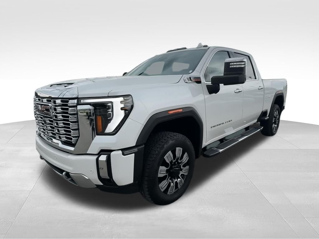 Used 2024 White GMC Denali image 4