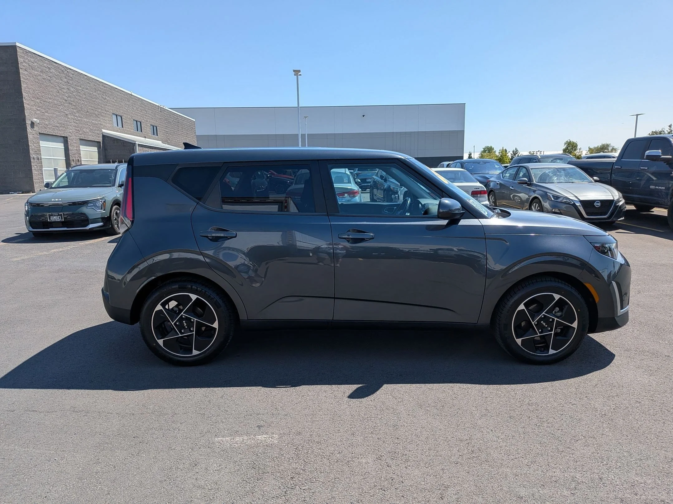 Used 2023 Gravity Gray Kia EX image 6