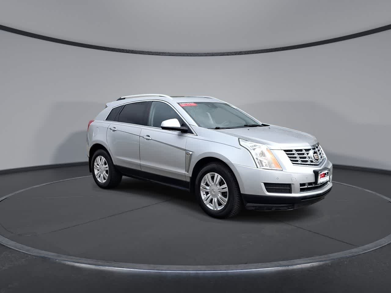 Used 2016 Cadillac SRX Luxury Collection with VIN 3GYFNBE36GS543182 for sale in Eatontown, NJ
