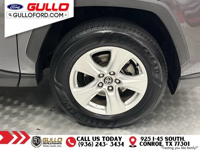 Certified Used 2021 Magnetic Gray Metallic Toyota XLE image 30