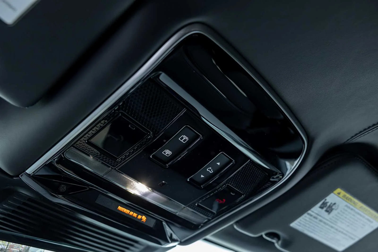 2026 Land Rover Range Rover SV - Photo 25
