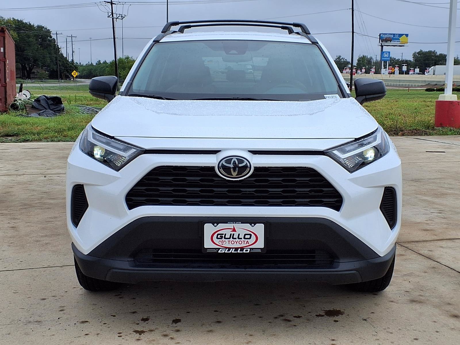 Certified Used 2025 Ice Toyota LE image 4