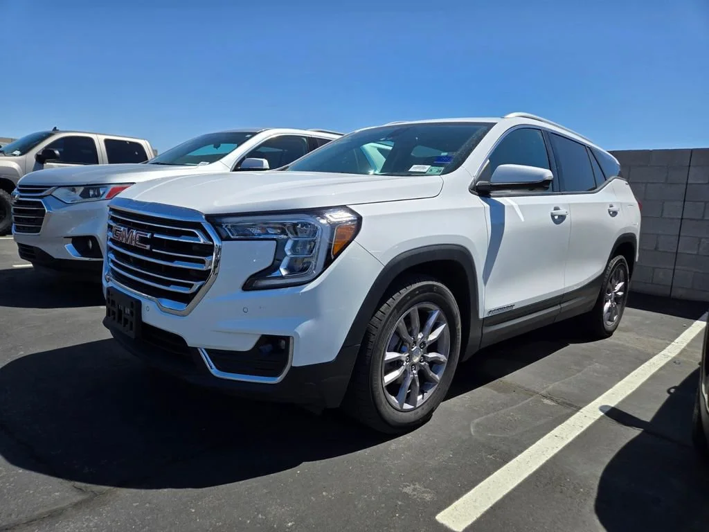 Used 2023 Summit White GMC SLT image 2