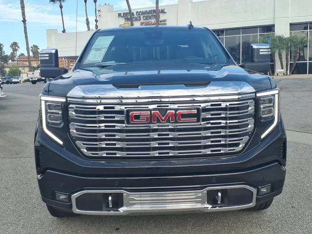 Used 2025 Onyx Black GMC Denali image 2