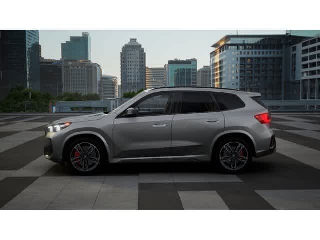 New 2026 Space Silver Metallic BMW xDrive28i image 4