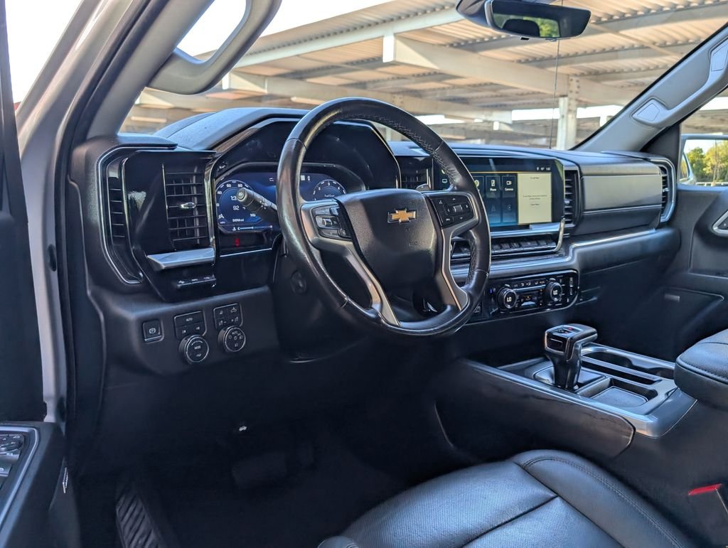 Used 2022 Silver Chevrolet LTZ image 5