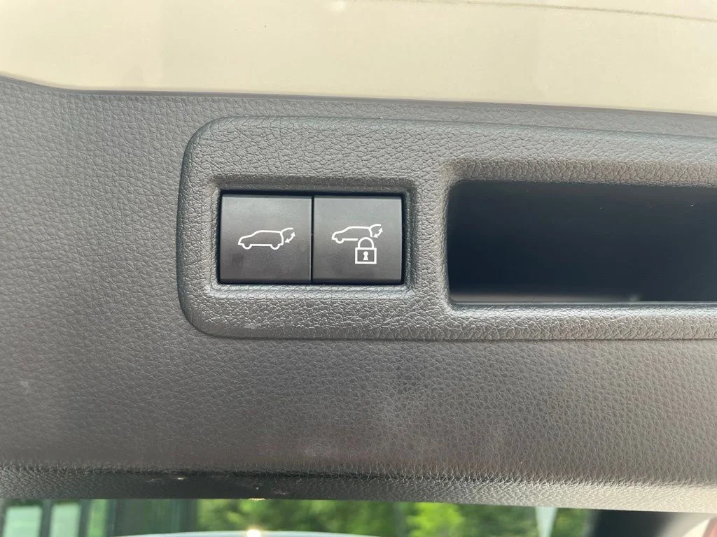 Used 2021 White Toyota LE image 7