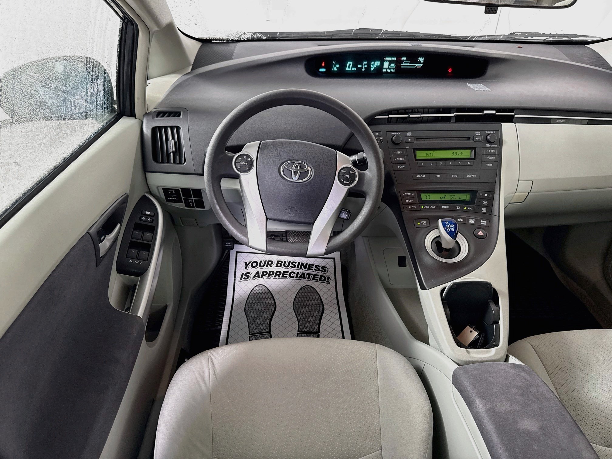 Used 2010 Winter Gray Metallic Toyota II image 19