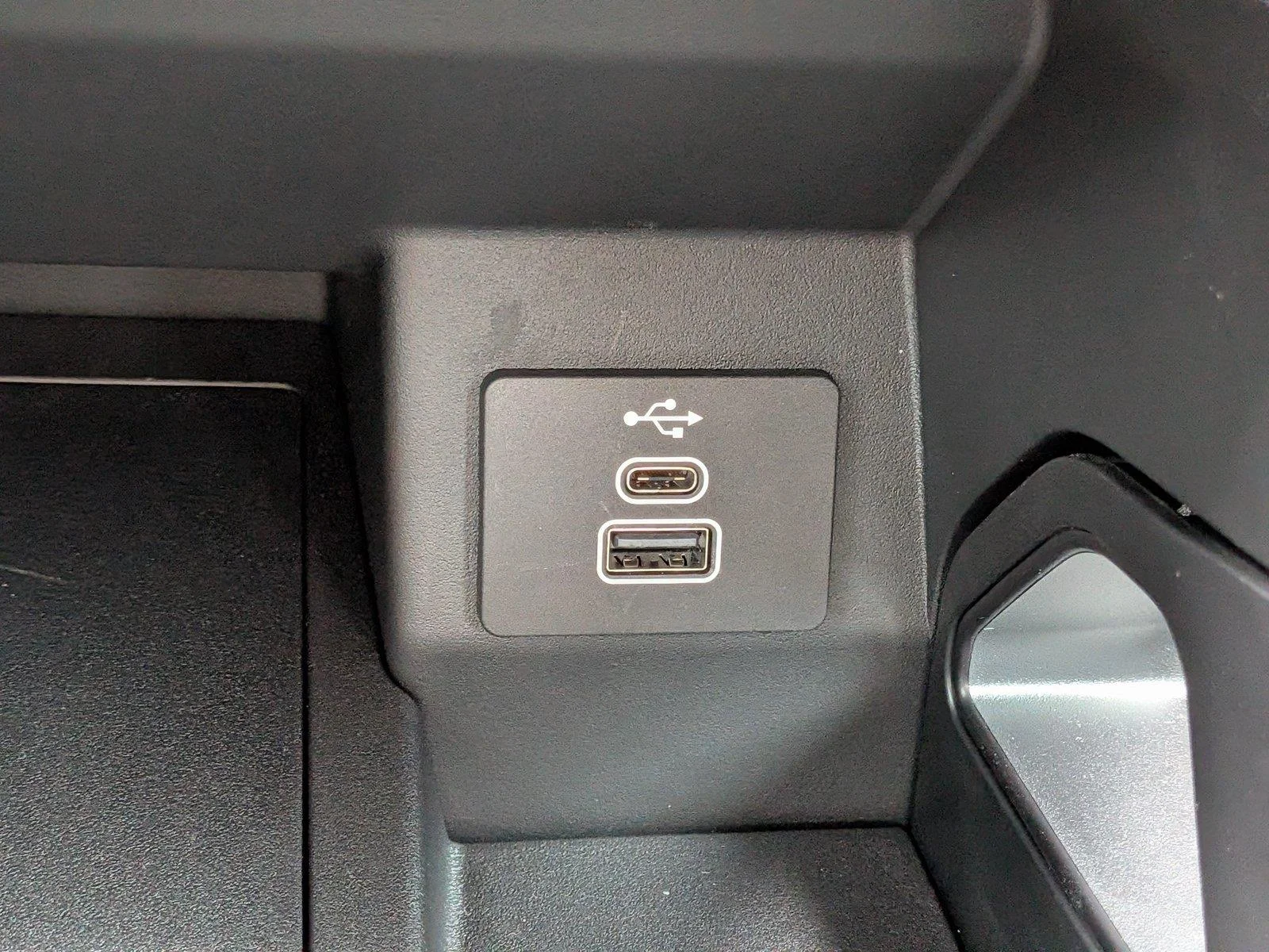 New 2026 Avalanche Ford XLT image 24