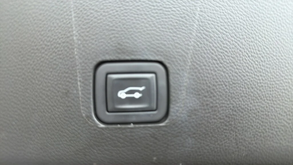 Used 2023 Sterling Gray Chevrolet RS image 14