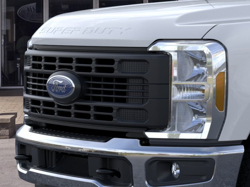 New 2026 Oxford White Ford XL image 18