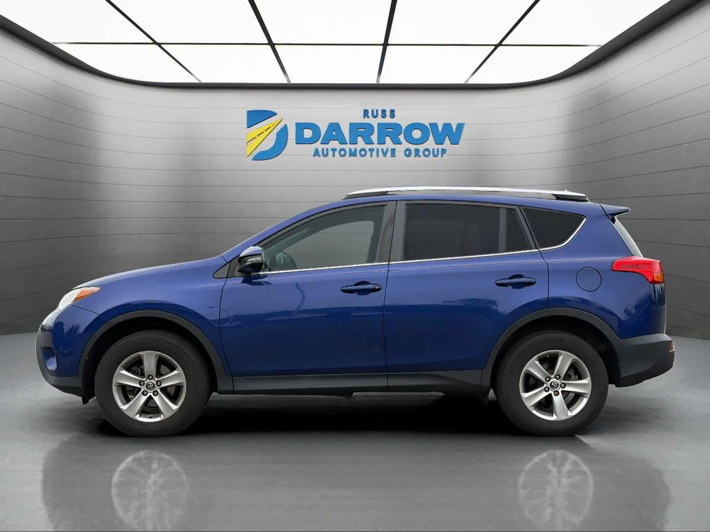 Used 2015 Blue Toyota XLE image 2