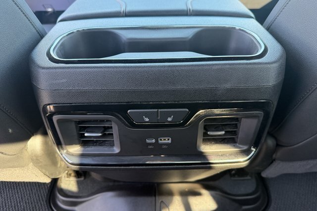 Used 2026 Summit White GMC AT4 image 25