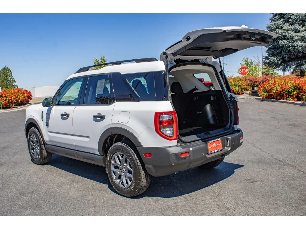 New 2026 OXFORD WHITE Ford Big Bend image 11