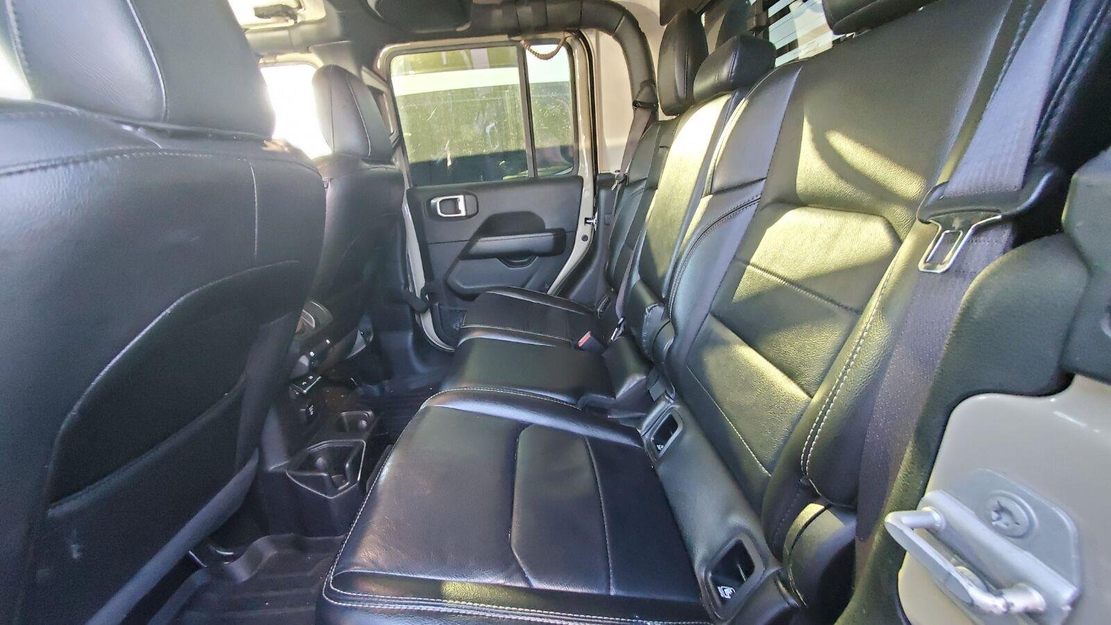 Used 2020 Gobi Clearcoat Jeep Overland image 5