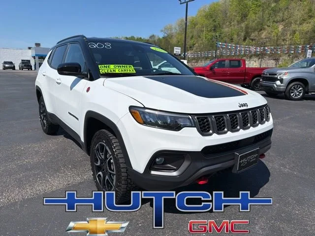 Used 2025 White Jeep Trailhawk image 2