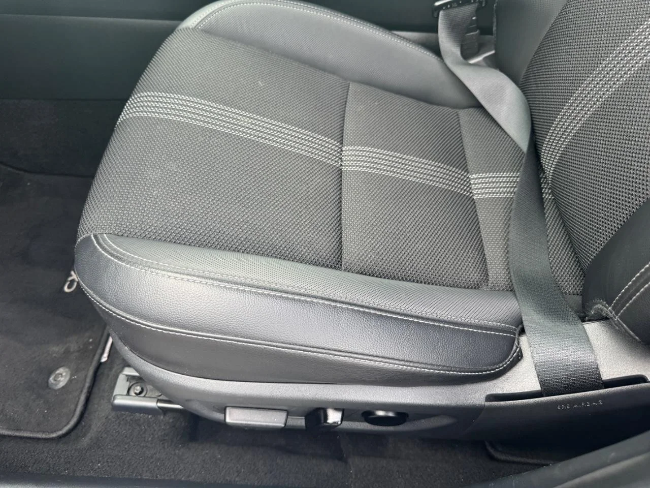 Used 2025 Machine Gray Metallic Mazda 2.5 S Preferred image 17