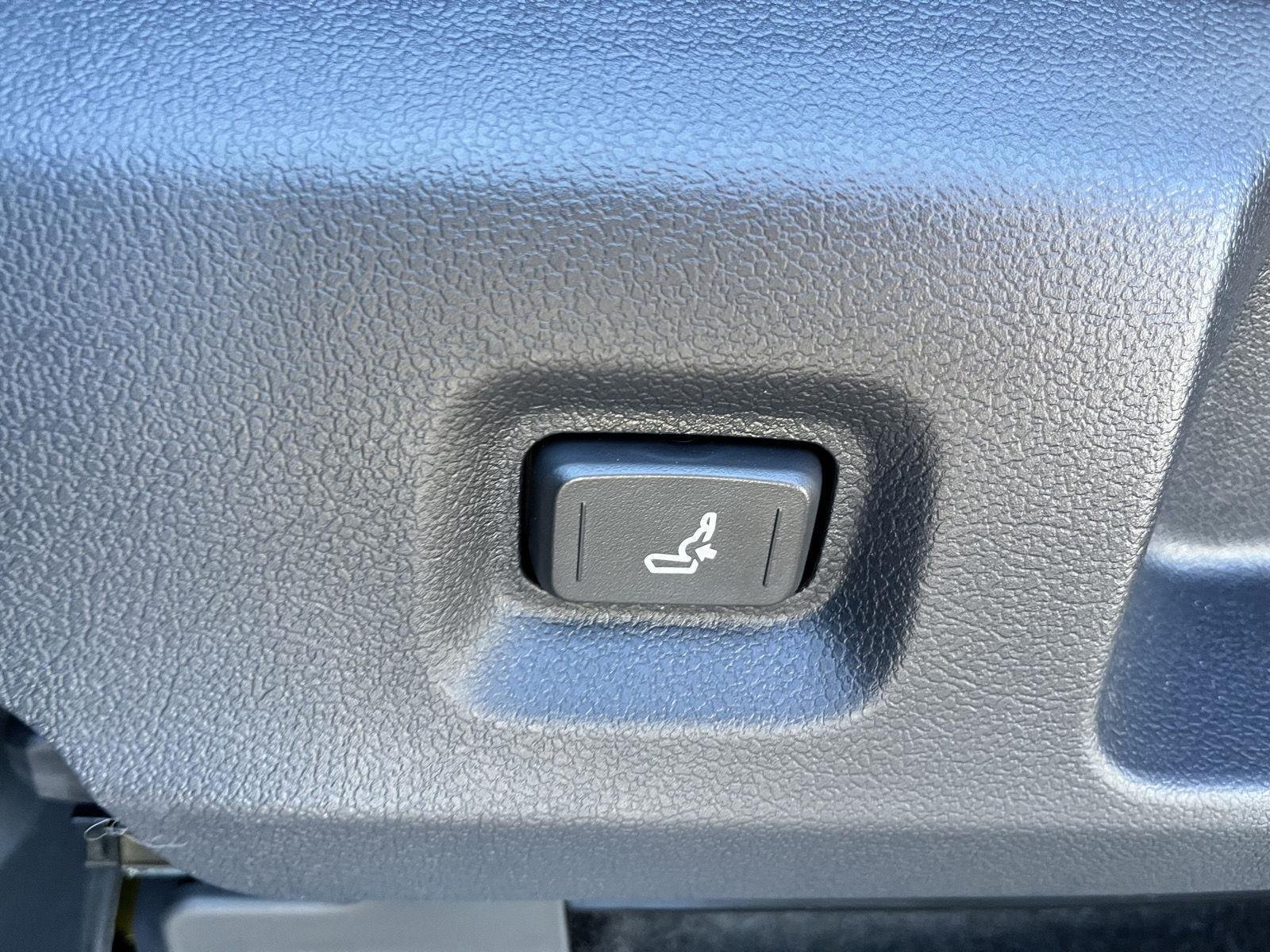 2025 Toyota Tacoma TRD Sport - Photo 10