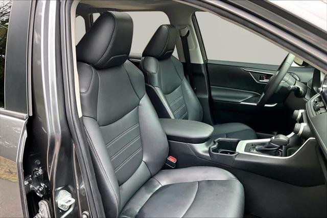Certified Used 2023 MAGNETIC GRAY MET. Toyota  image 9