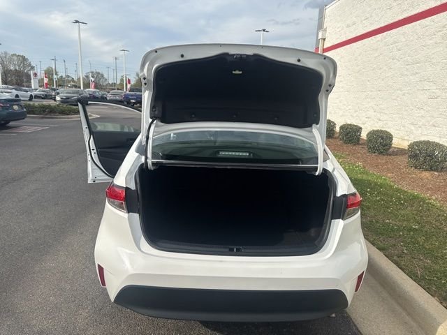 Used 2024 White Toyota LE image 13