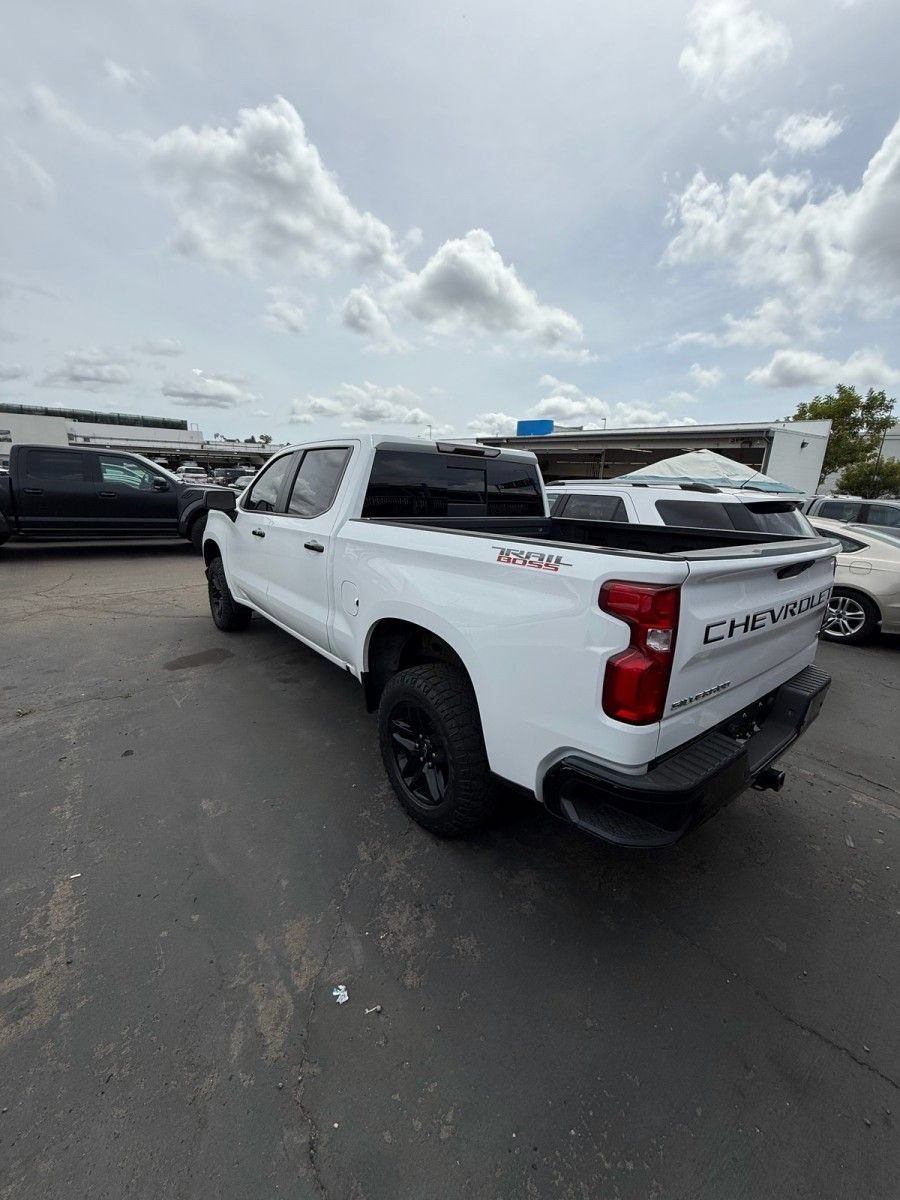 Used 2021 SUMMIT WHITE Chevrolet LT Trail Boss image 4