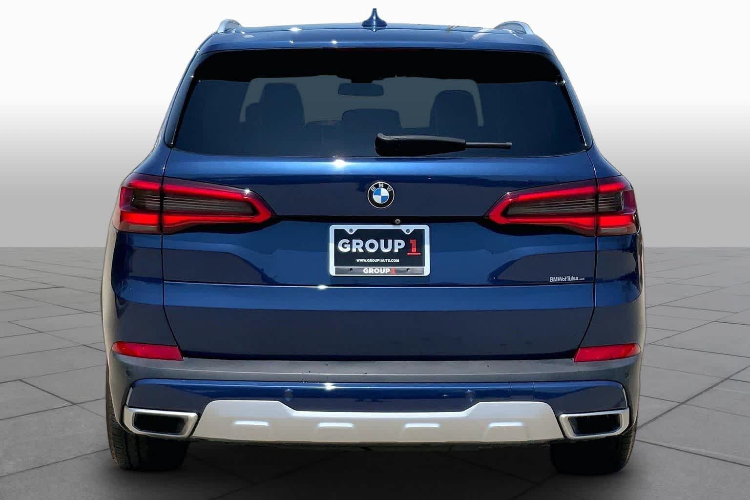 Used 2019 Phytonic Blue Metallic BMW xDrive40i image 4