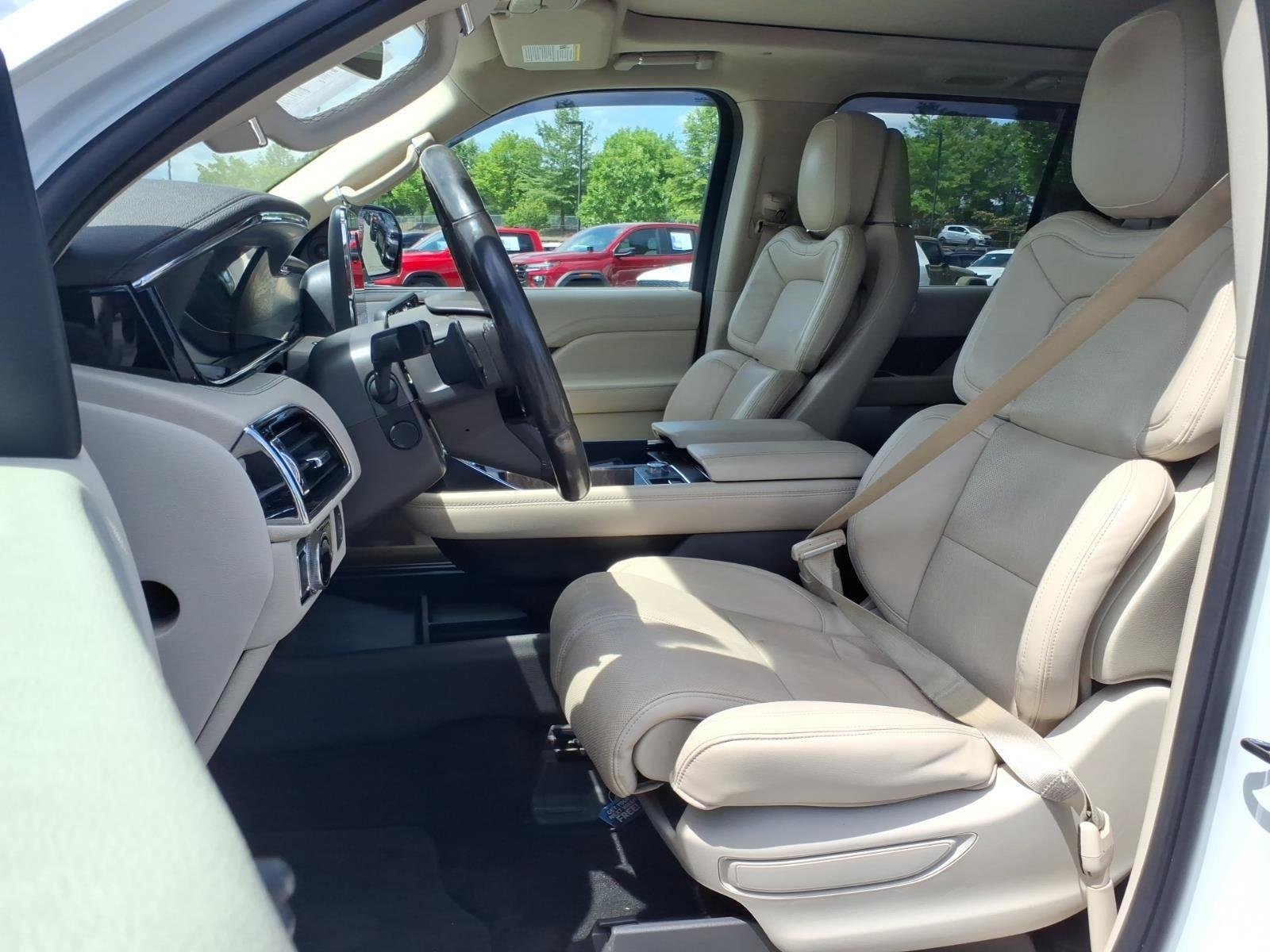 Used 2021 Pristine White Lincoln Reserve image 15