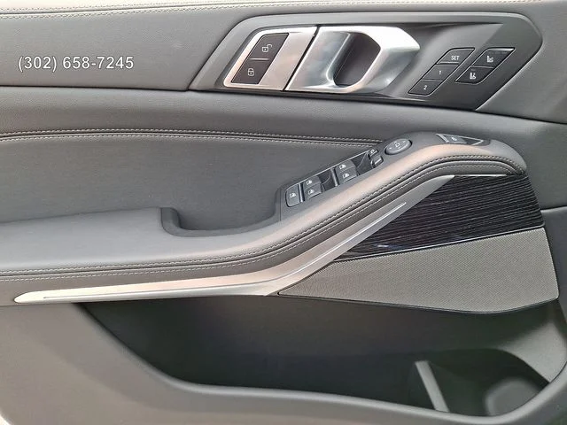 New 2026 Black Sapphire Metallic BMW xDrive40i image 11
