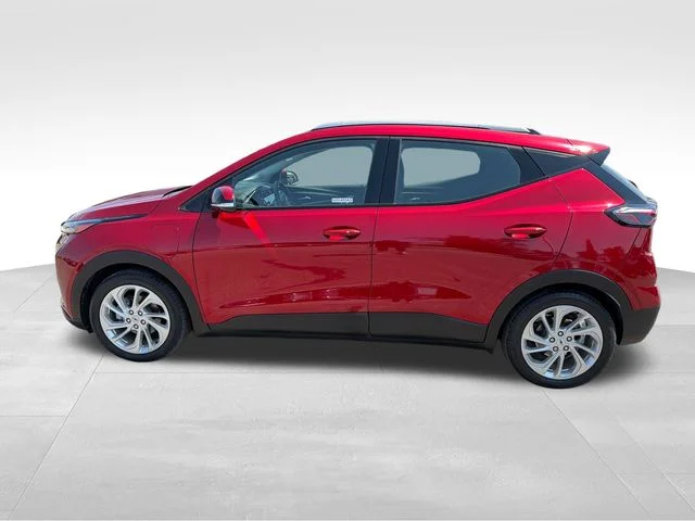 Used 2023 Red Chevrolet LT image 4