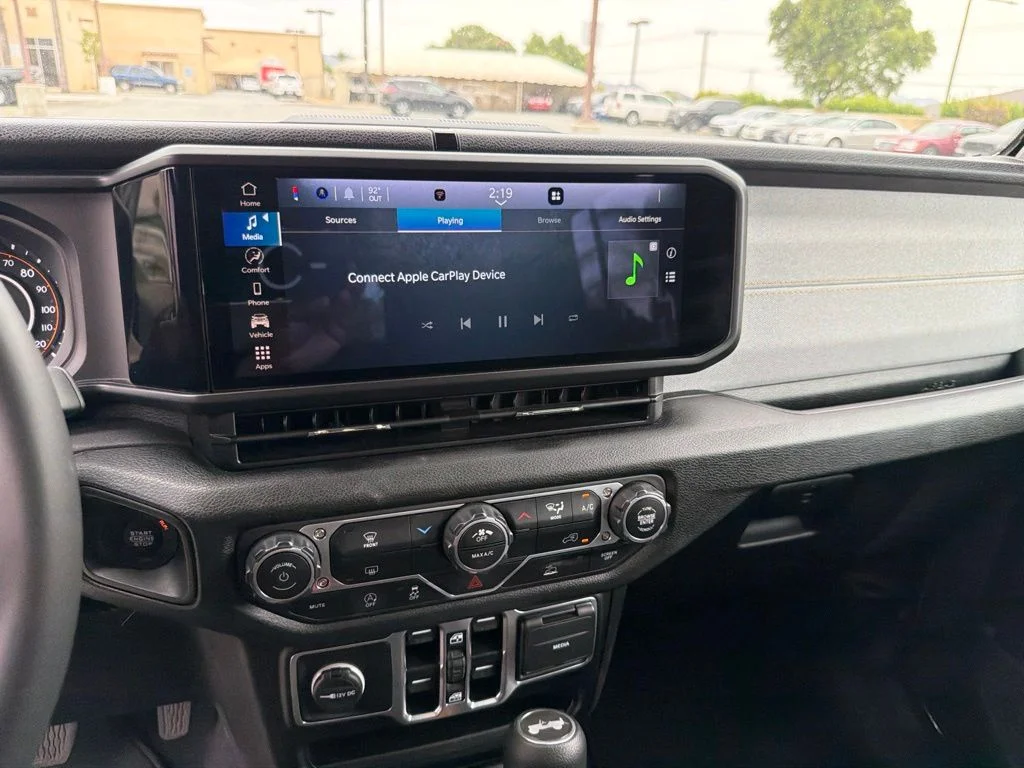Used 2025 Gray Jeep Sport S image 17