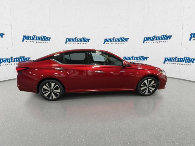 Certified Used 2019 Red Nissan 2.5 SV image 12