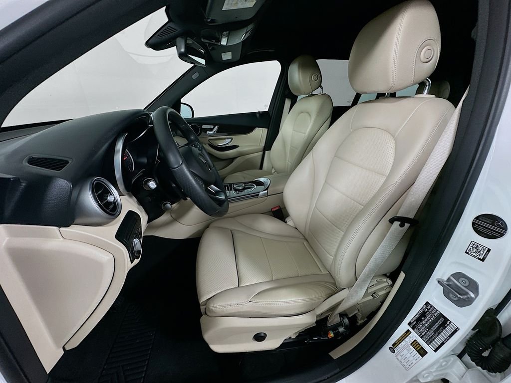 Used 2017 White Mercedes-Benz GLC 300 image 21