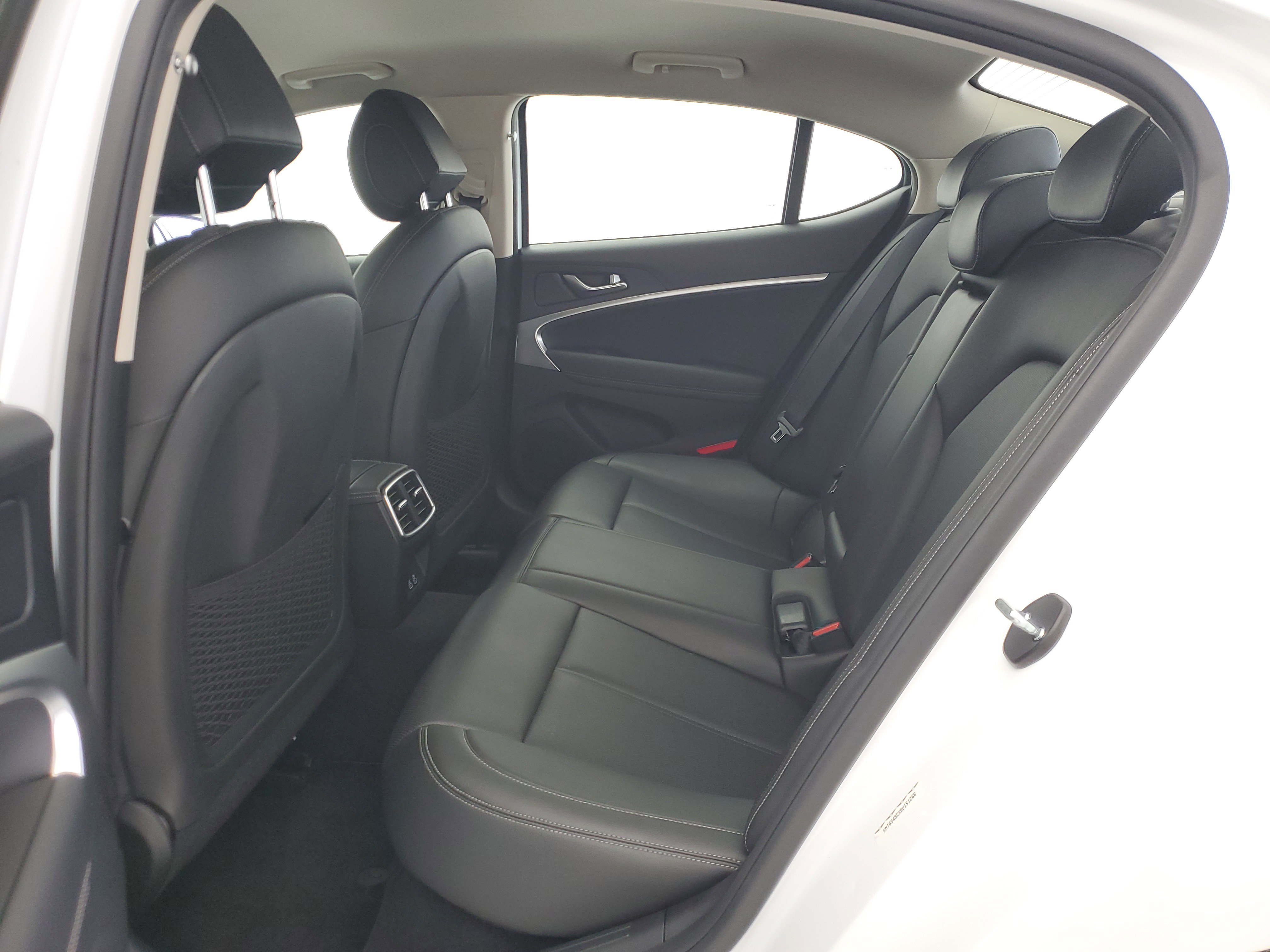 2025 GENESIS G70 Standard - Photo 12