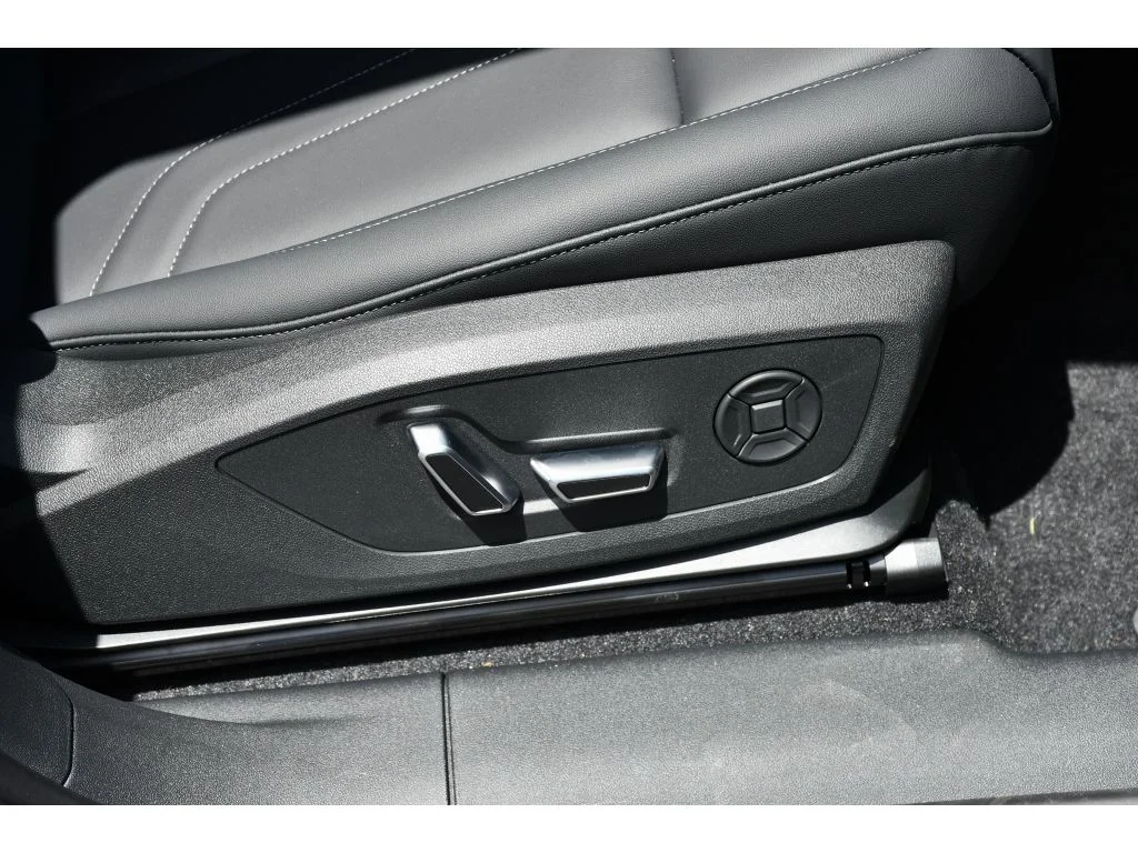 New 2026 Glacier White Metallic Audi S line image 31
