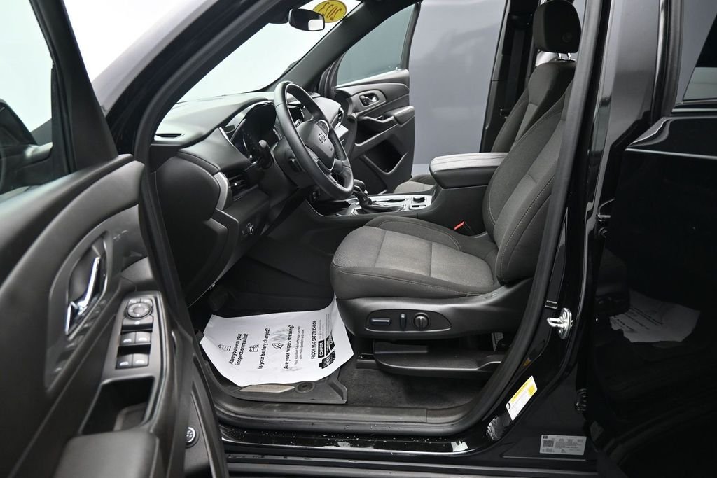 Used 2023 Black Chevrolet LT image 17