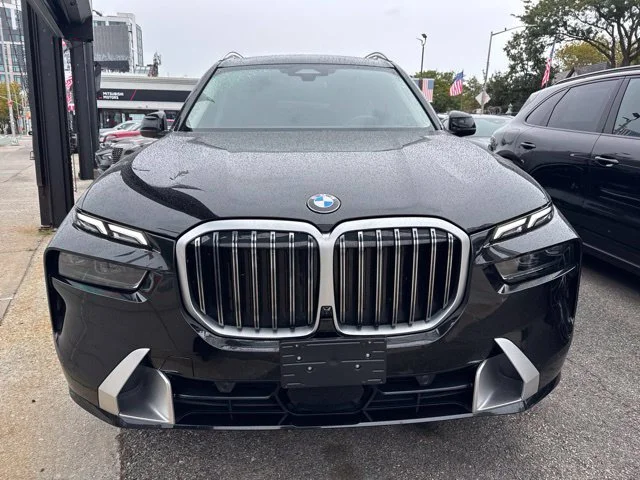 Used 2026 Black BMW xDrive40i image 9