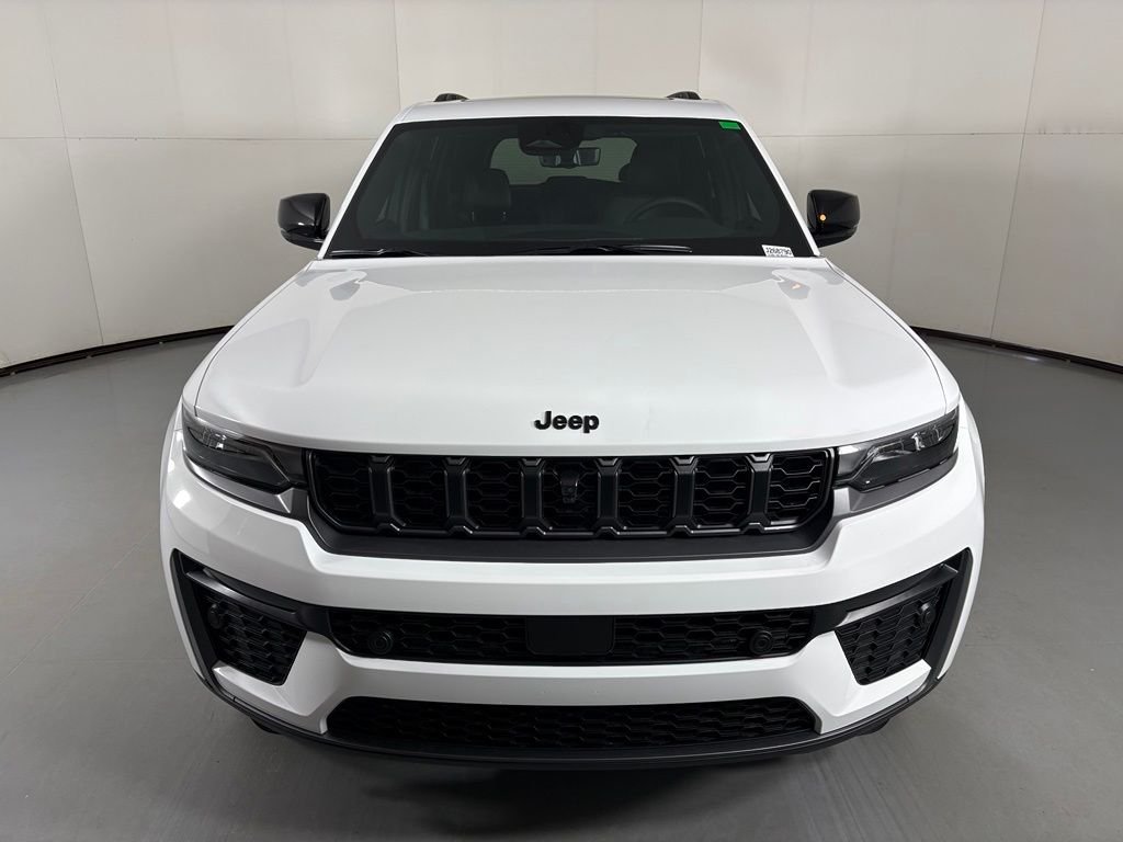 New 2026 Bright White Clear-Coat Exterior Paint Jeep  image 3