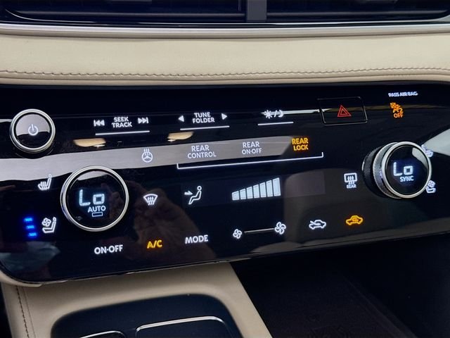 Used 2023 Mineral INFINITI LUXE image 16