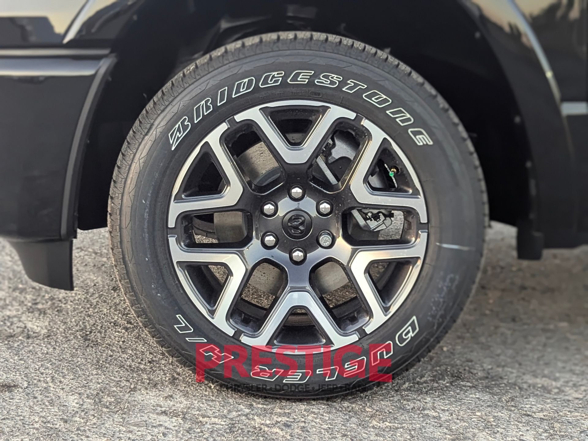 New 2026 Diamond Black Crystal Pearl-Coat Exterior Paint RAM Laramie image 10