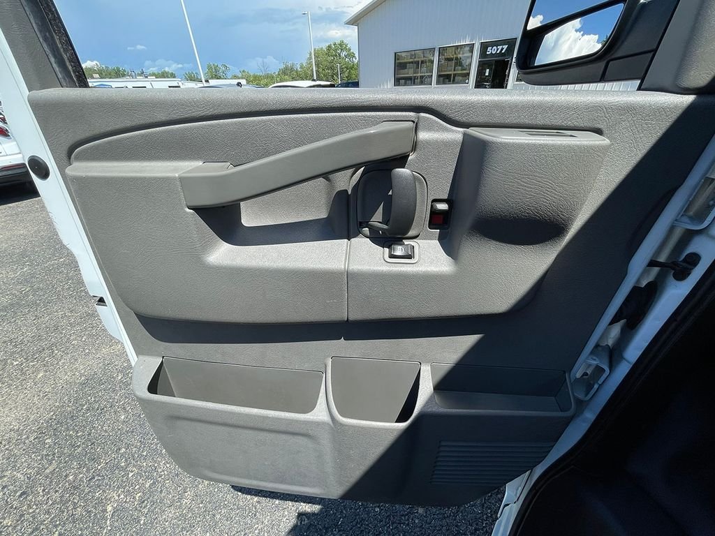 Used 2019 White GMC Work Van image 23
