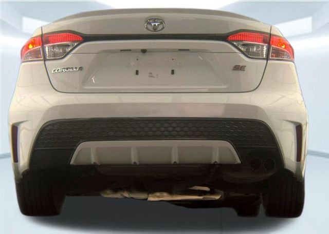 Used 2021 White Toyota SE image 11
