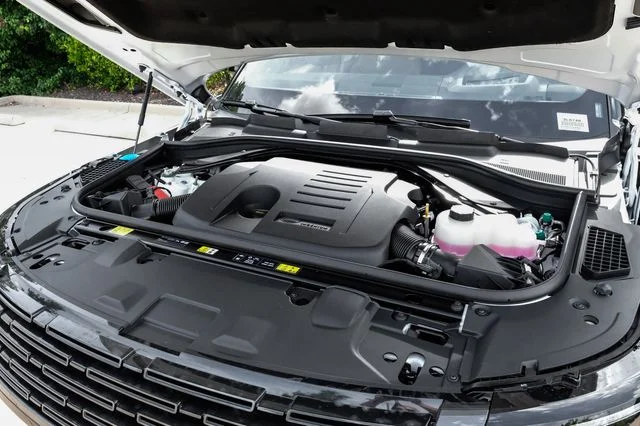 New 2026 Fuji White Land Rover SE image 60