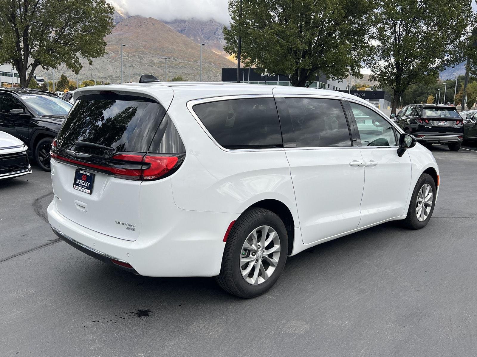 Used 2026 Bright White Clearcoat Chrysler Limited image 16