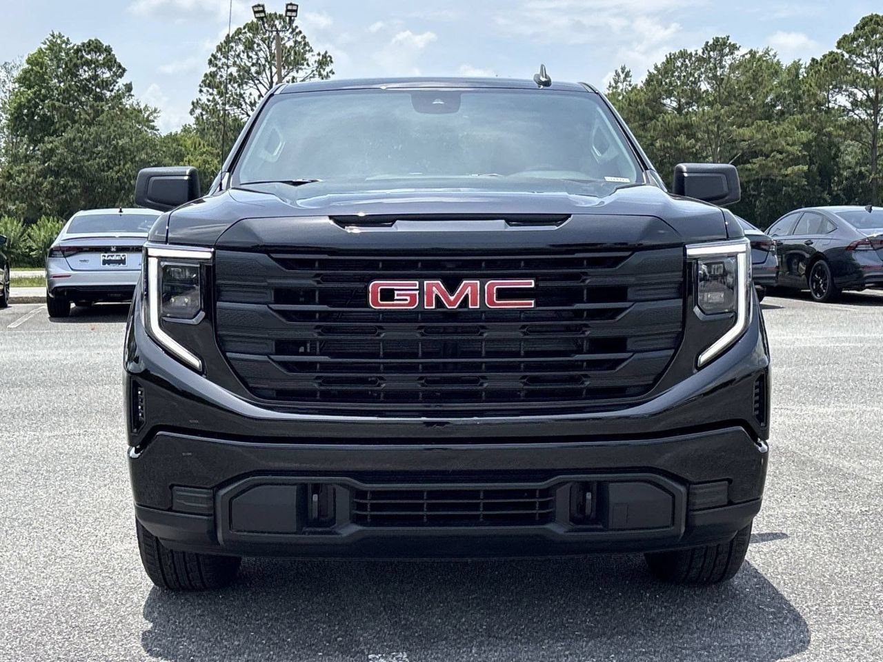 Used 2025 Onyx Black GMC Pro image 21