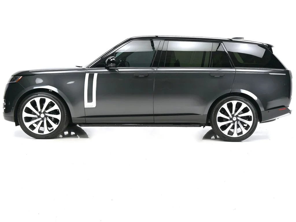Used 2025 Borasco Gray Metallic Land Rover Autobiography image 7