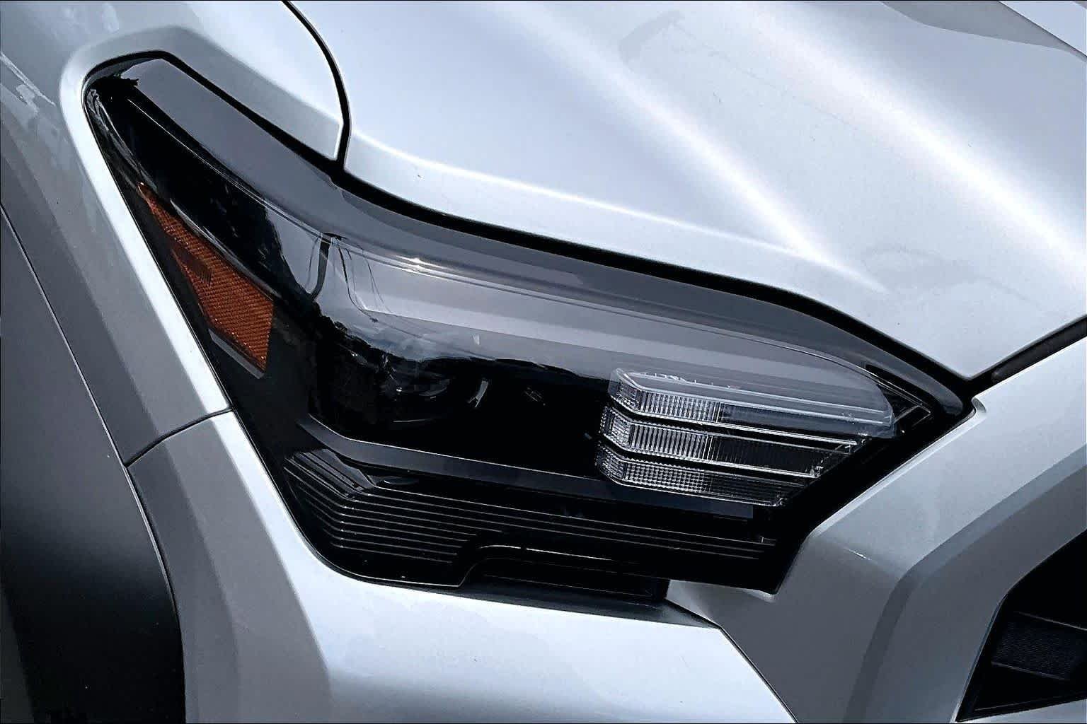 Used 2026 Cutting Edge Toyota SR5 image 28