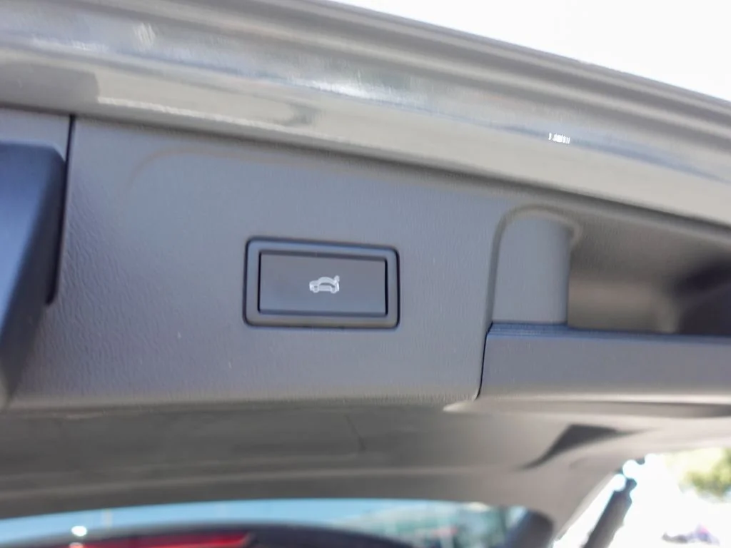 Certified Used 2025 Pure Gray Volkswagen 2.0T Peak Edition image 28