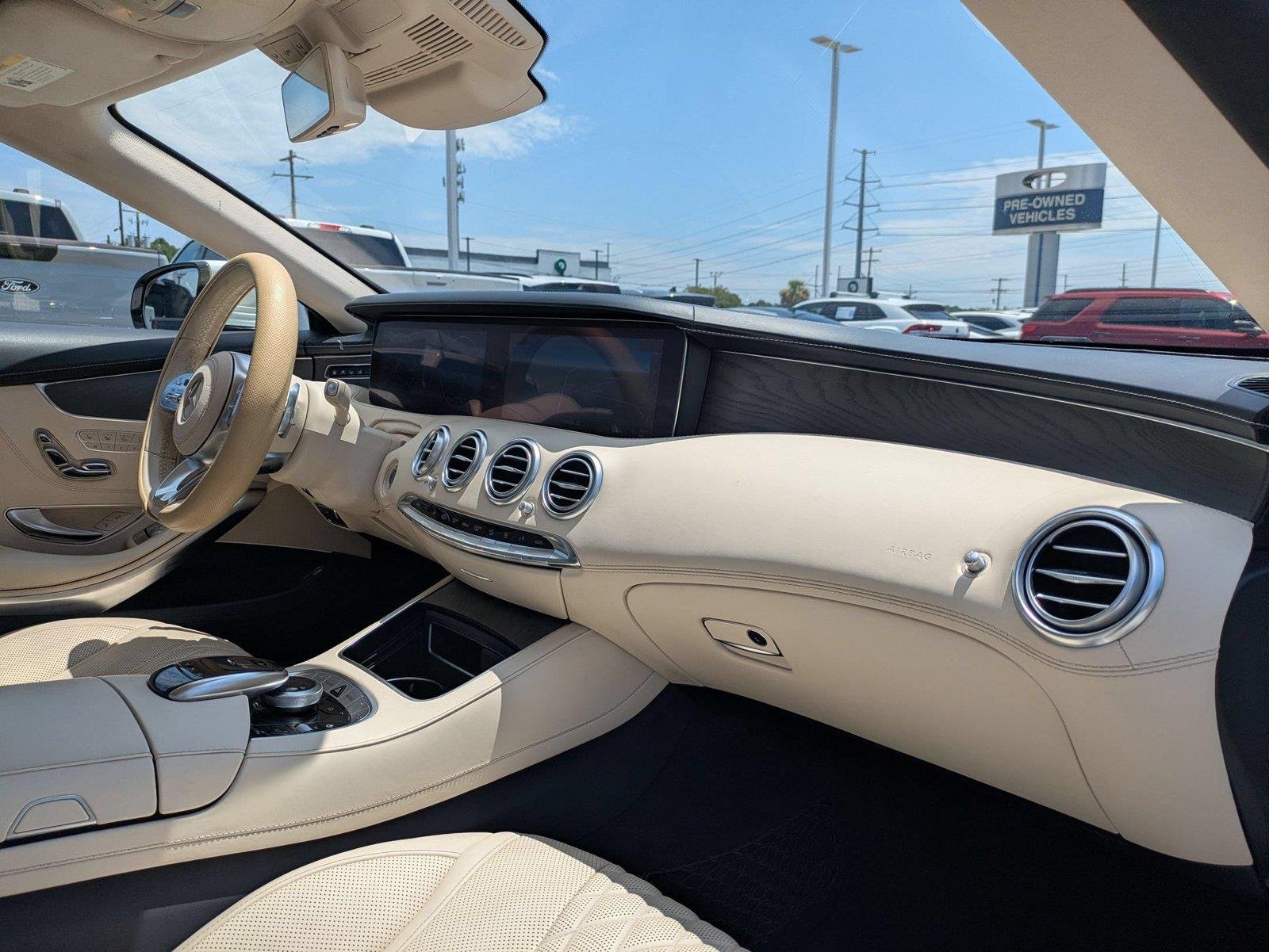 Used 2018 designo Diamond White Metallic Mercedes-Benz S 560 image 32