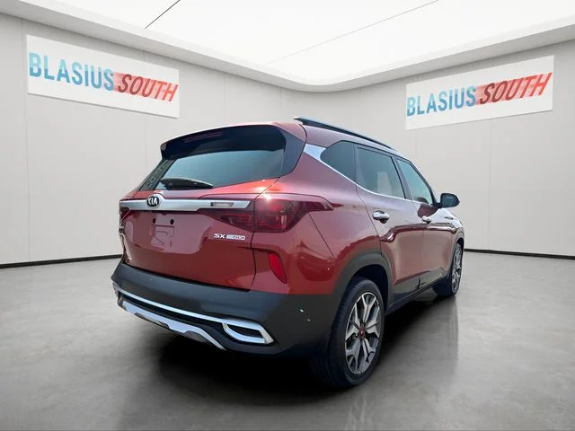 Used 2021 Orange Kia SX image 3